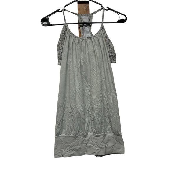 Lululemon No Limits Tank in Silver Spoon‎ / Petite Fleur Silver Spoon Size 6 - Picture 3 of 10